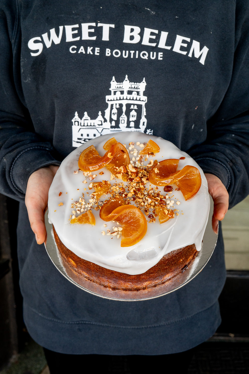 Orange Flourless w/White Fondant GF